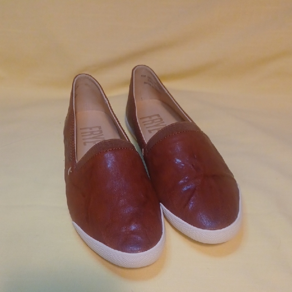 NWOB Frye Womens Cognac Slip On